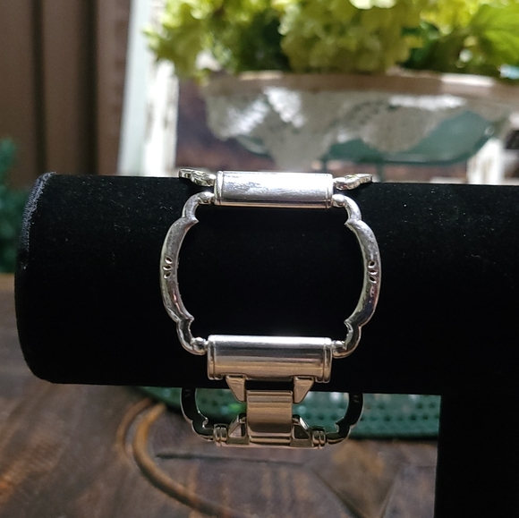 Brighton Large Link Bracelet - Picture 7 of 7